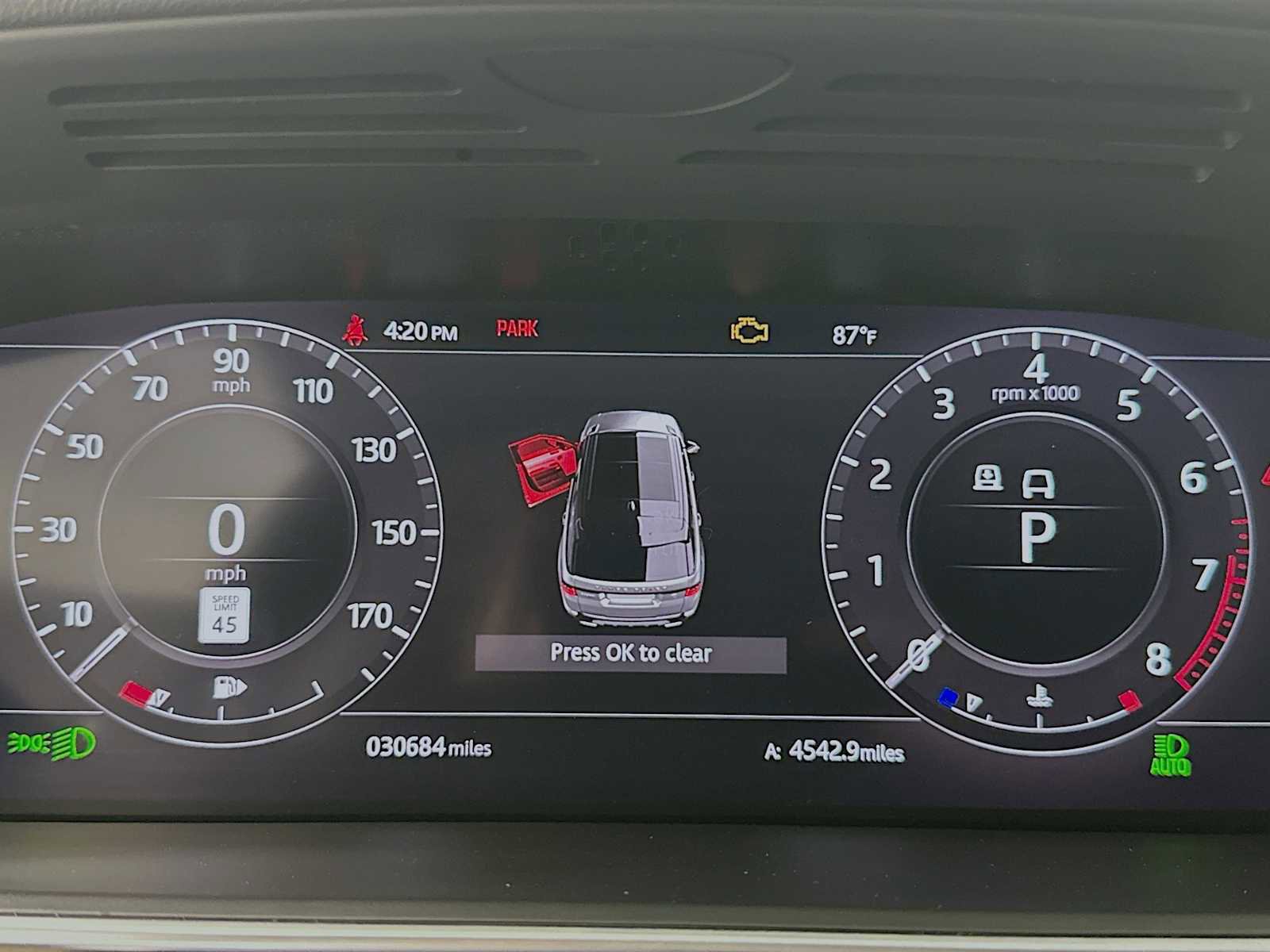 Used 2020 Land Rover Range Rover Sport HSE Dynamic image 15