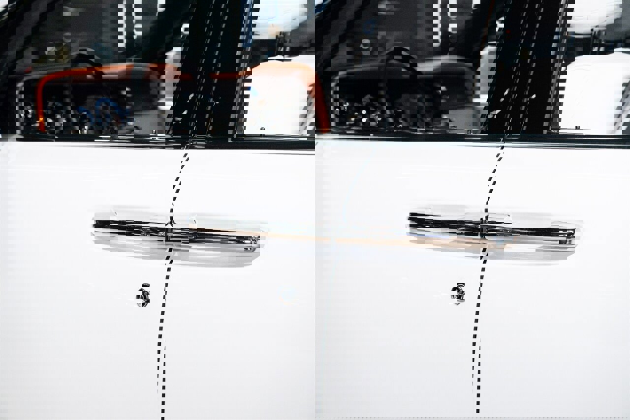 Used 2023 Rolls-Royce Cullinan w/ Cullinan Package image 41