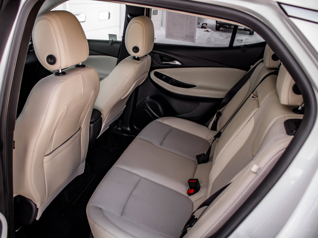 Used 2023 Buick Encore GX Select image 21