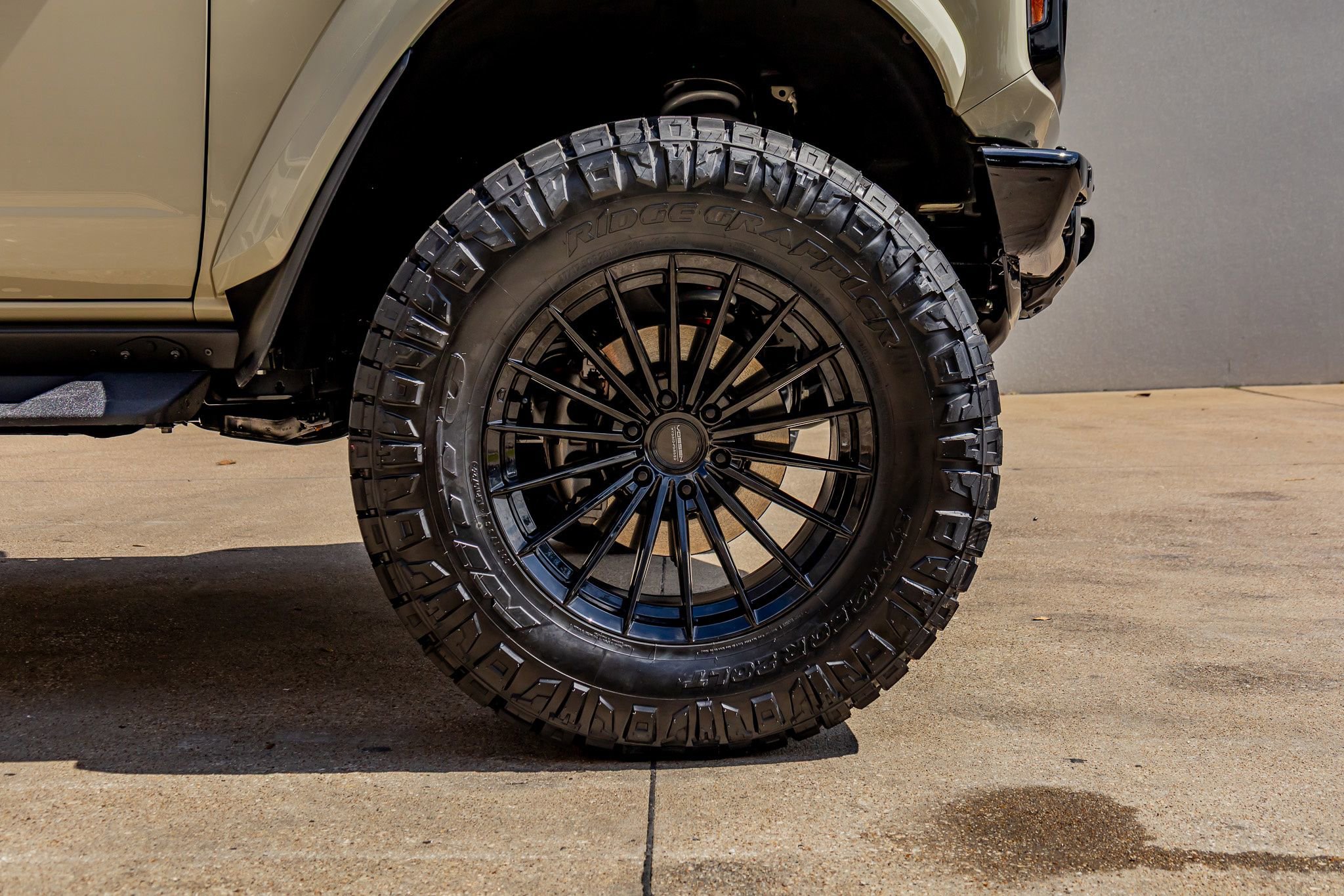 Used 2025 Ford Bronco Raptor AWD/4WD image 12