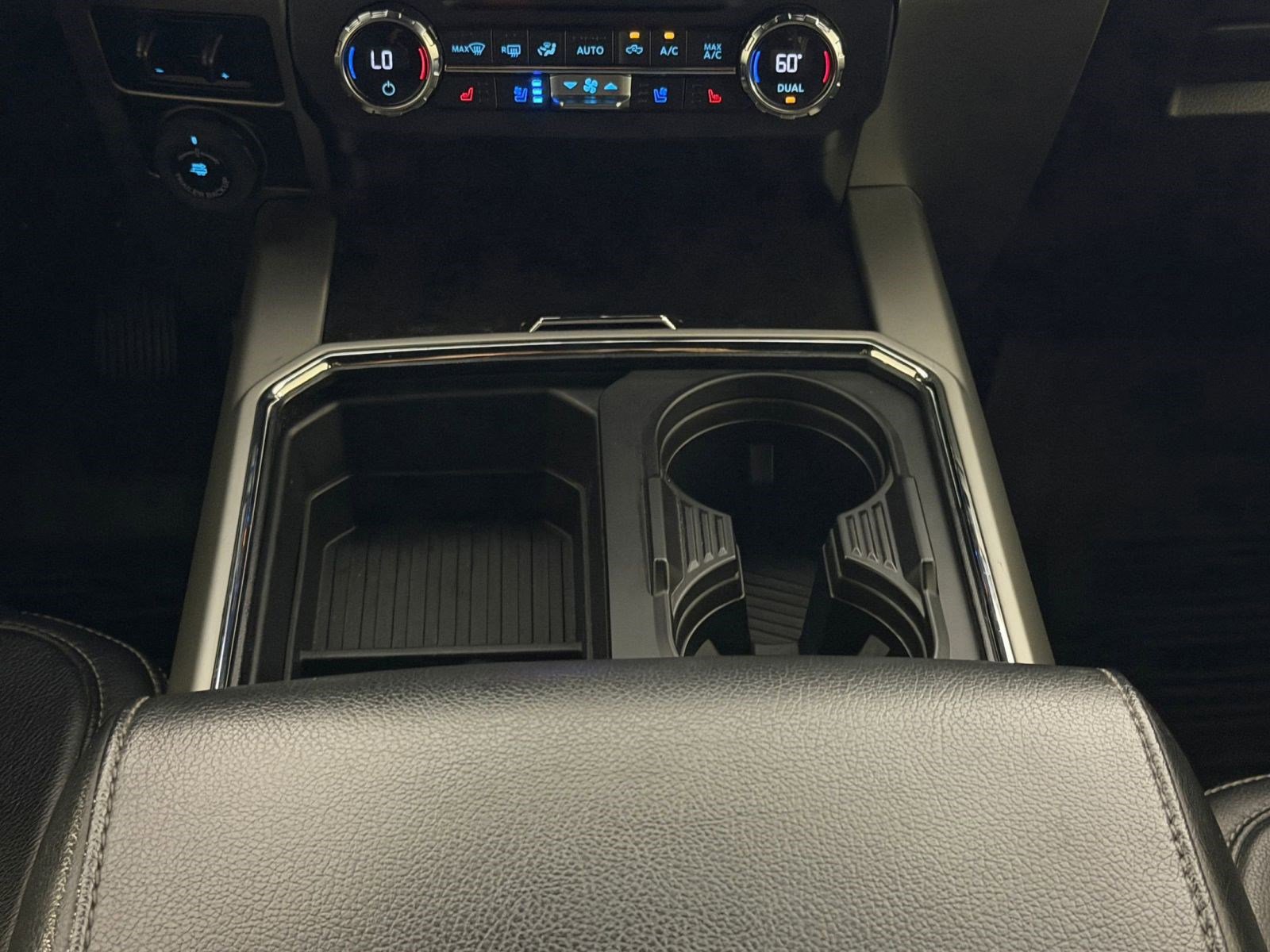 Used 2022 Ford F250 Lariat w/ Black Appearance Package image 24