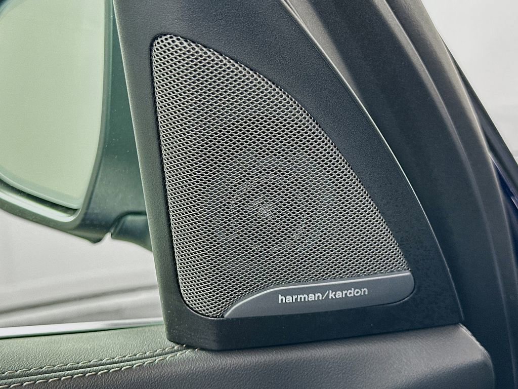 Used 2025 BMW X5 xDrive50e image 19