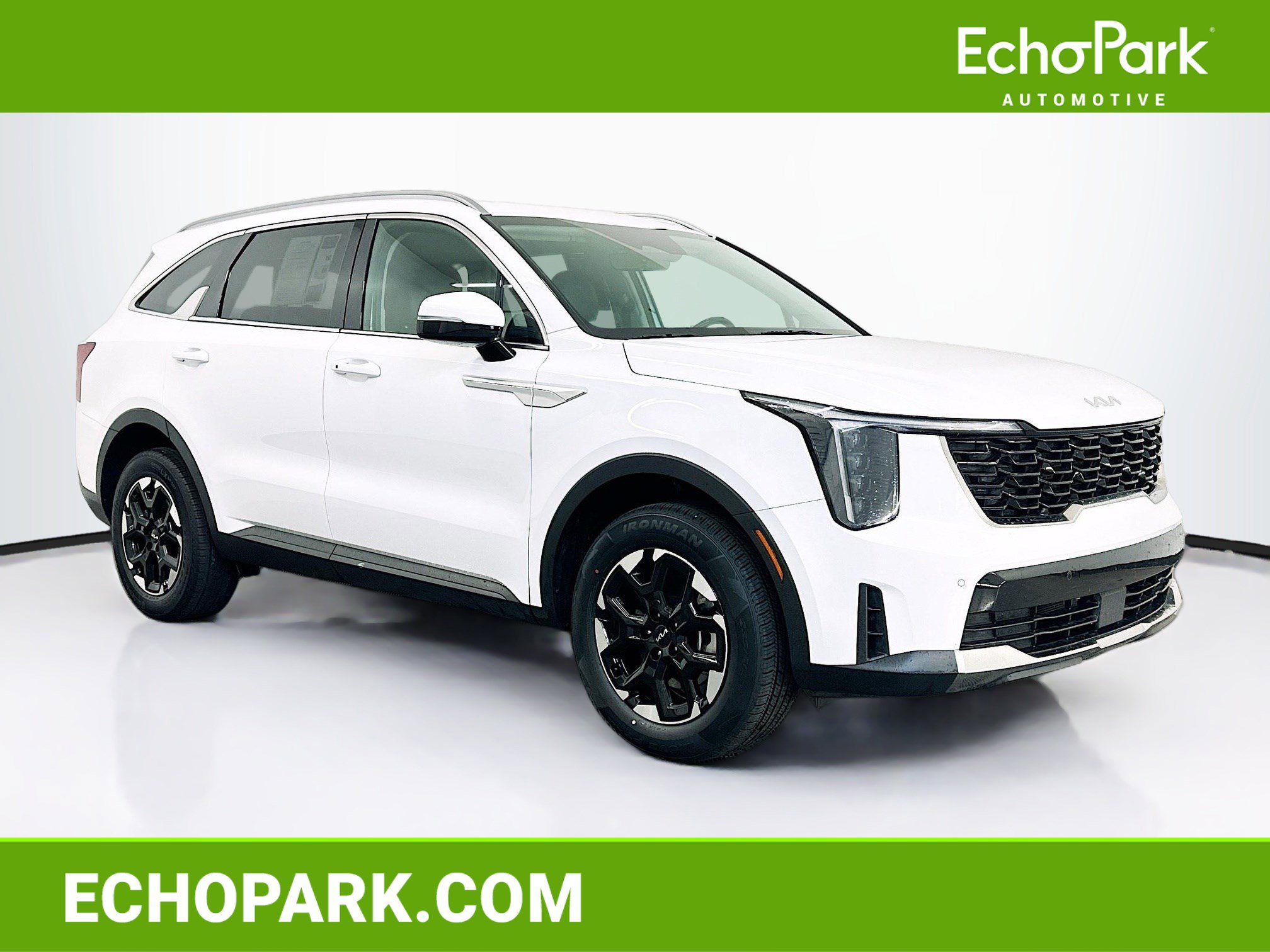 Used 2024 Kia Sorento S image 1