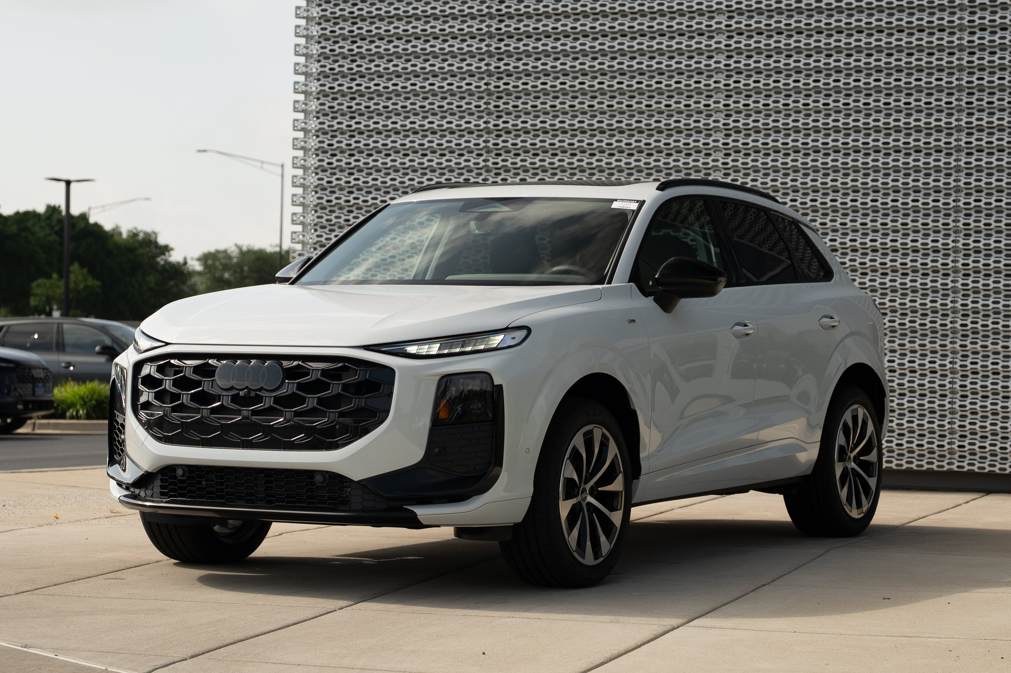 New 2026 Audi Q3 quattro 2.0T AWD/4WD image 7