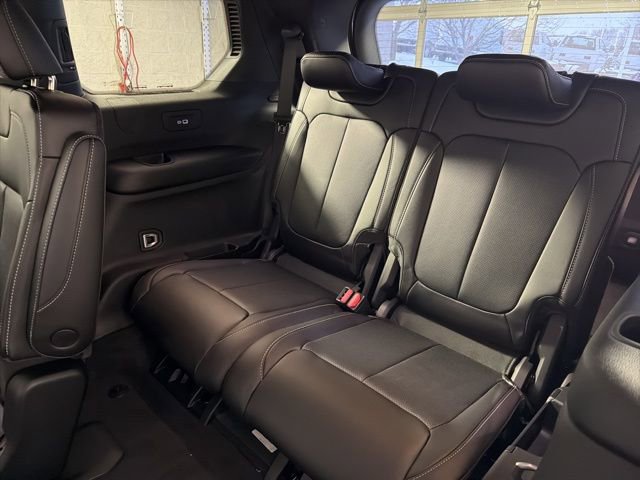 New 2025 Jeep Grand Cherokee L Limited w/ Luxury Tech Group II image 23