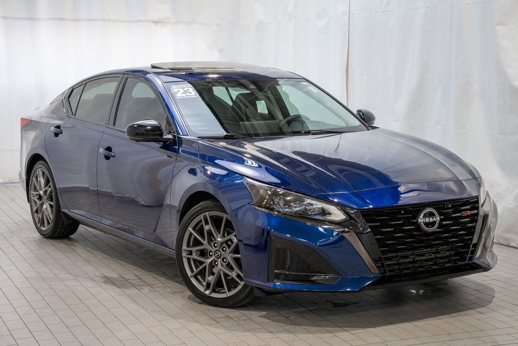 Certified 2023 Nissan Altima 2.0 SR image 1
