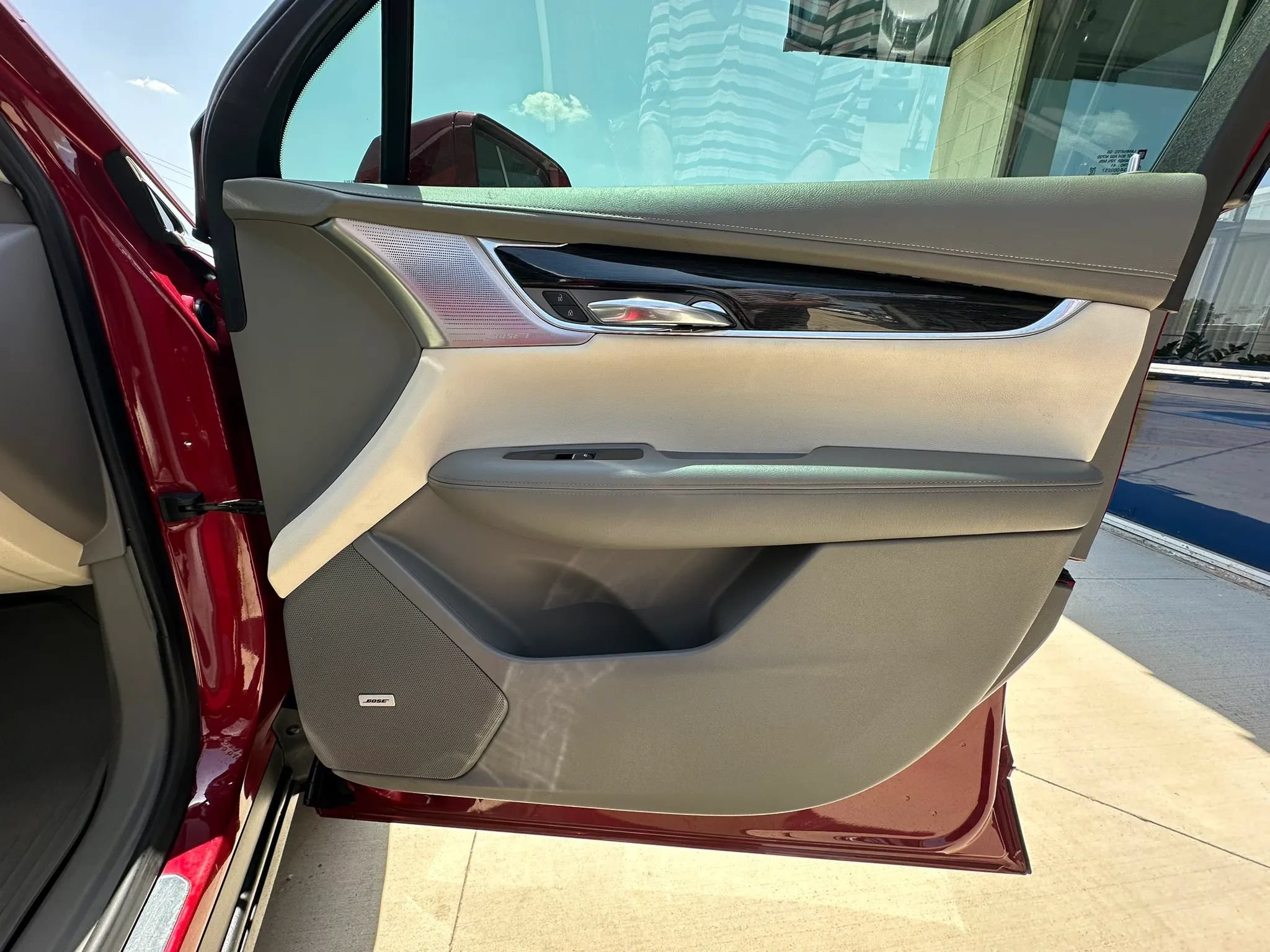 Used 2020 Cadillac XT6 Premium Luxury FWD image 37