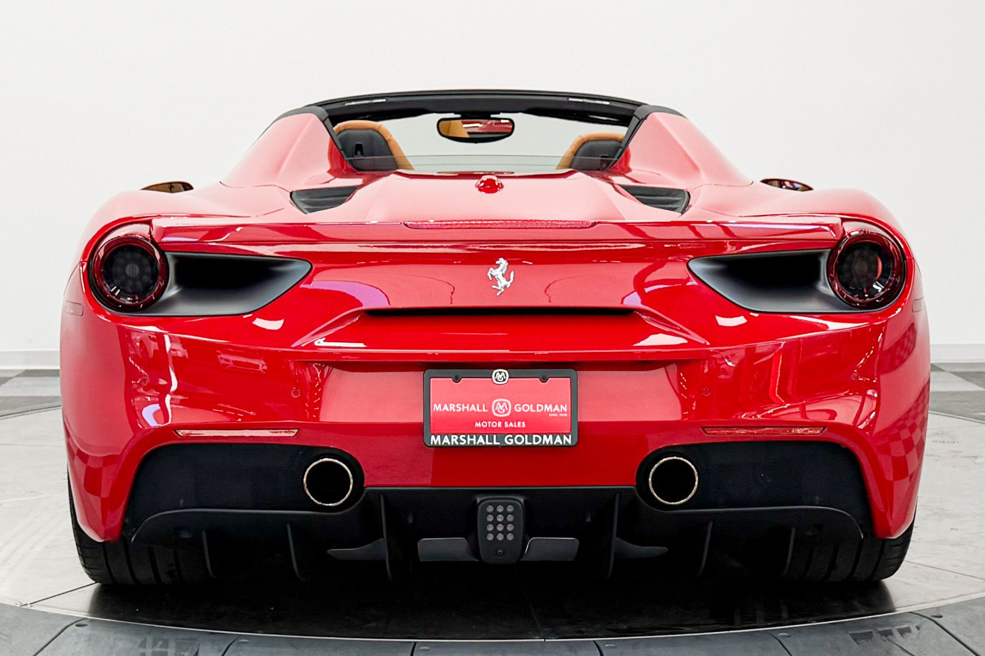 Used 2018 Ferrari 488 Spider RWD image 8
