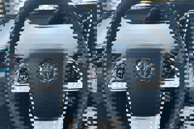 Used 2019 Toyota Prius Prime Premium image 27