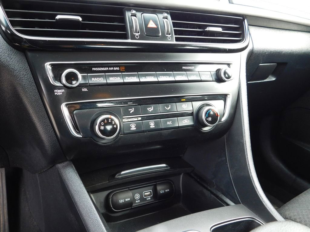 Used 2018 Kia Optima LX image 16