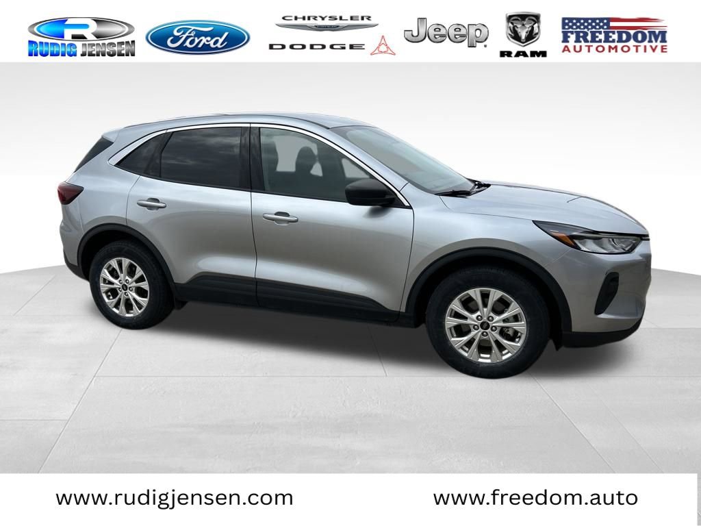Used 2024 Ford Escape Active w/ Tech Pack #1 AWD/4WD image 9