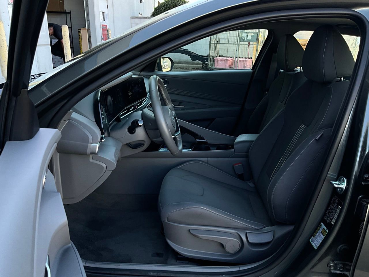 Used 2025 Hyundai Elantra SEL image 10