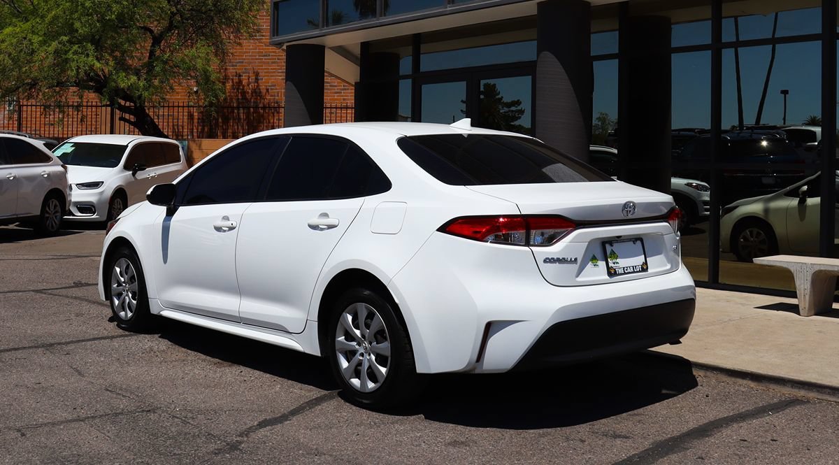 Used 2023 Toyota Corolla LE w/ Carpet Mat Package (TMS) FWD image 9
