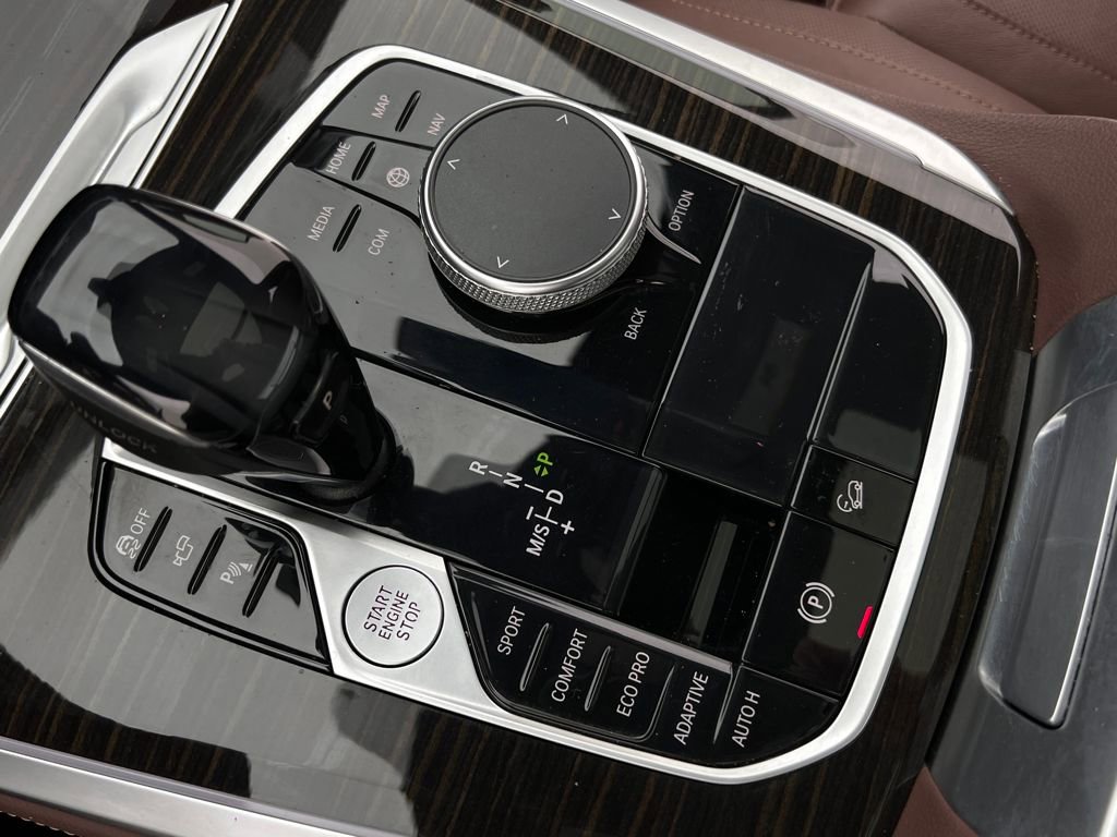 Used 2021 BMW X5 xDrive40i w/ M Sport Package image 21