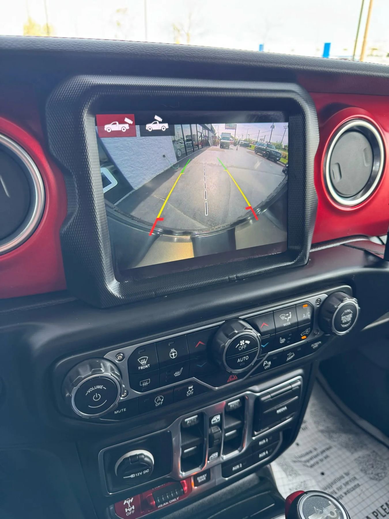 Used 2018 Jeep Wrangler Unlimited Rubicon image 31