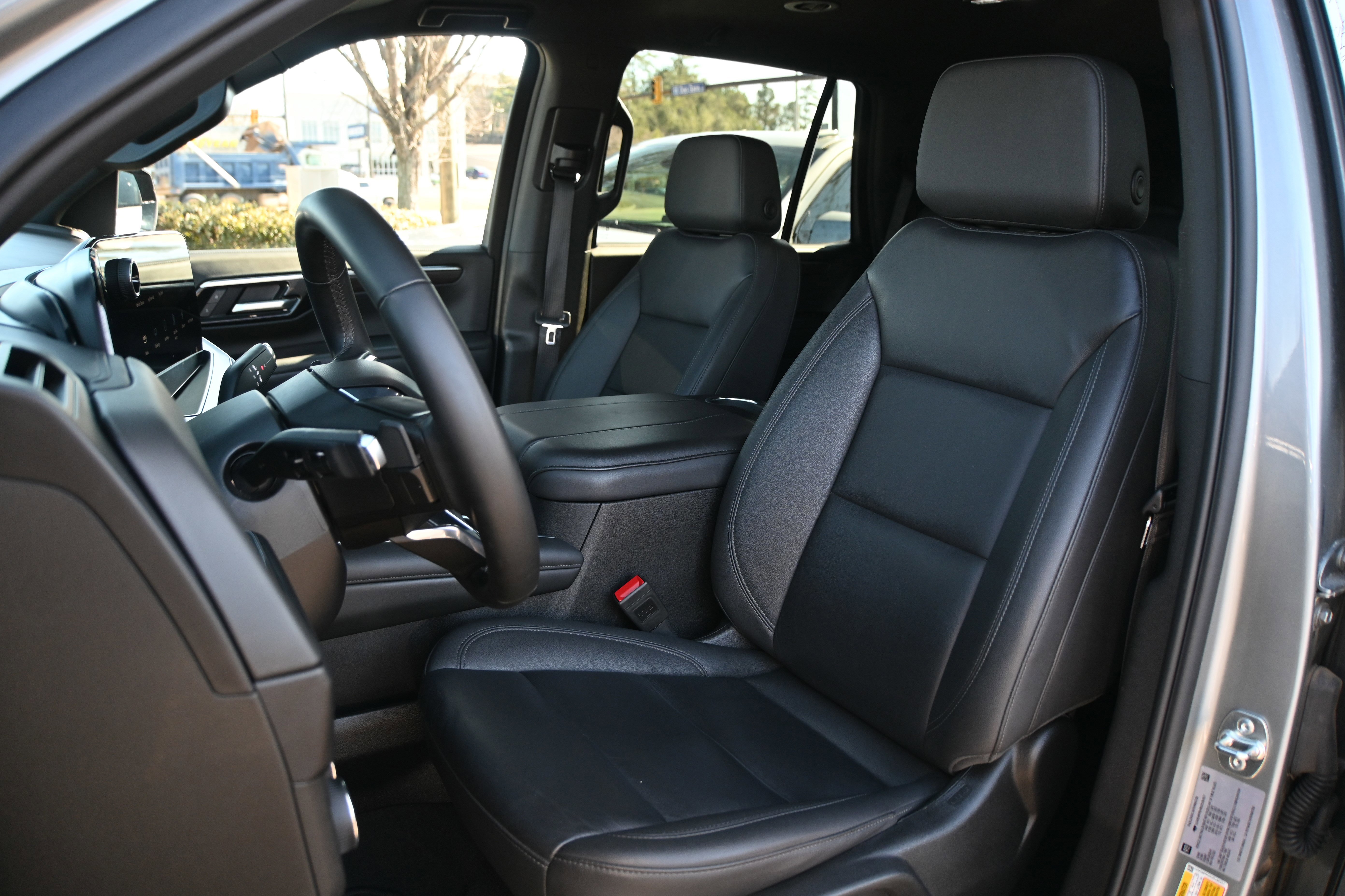 Certified 2025 Chevrolet Tahoe Z71 AWD/4WD image 7