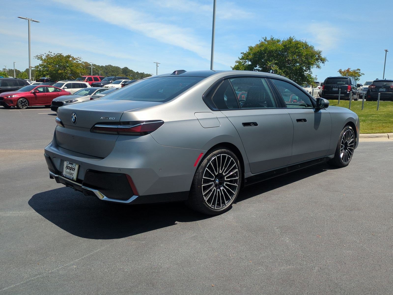 Certified 2025 BMW i7 xDrive60 w/ Executive Package image 9