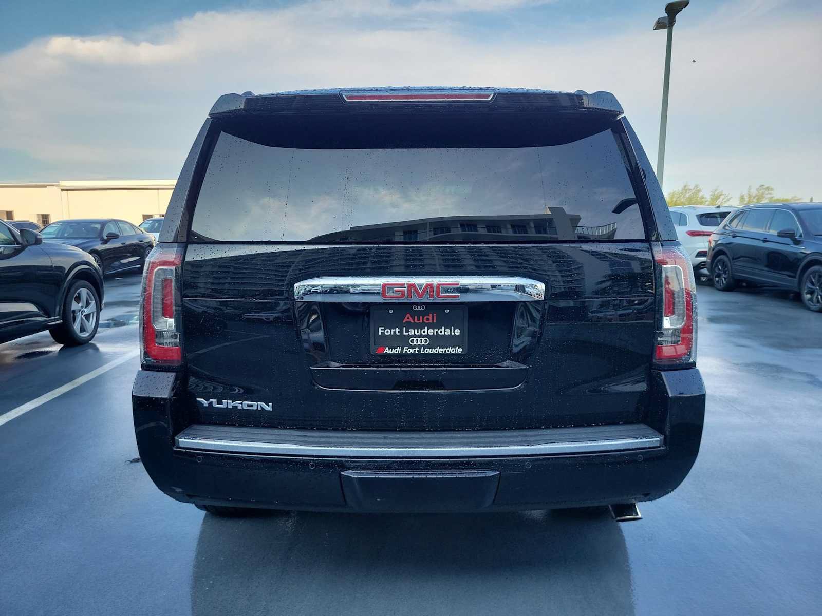 Used 2020 GMC Yukon Denali w/ Denali Ultimate Package RWD image 4
