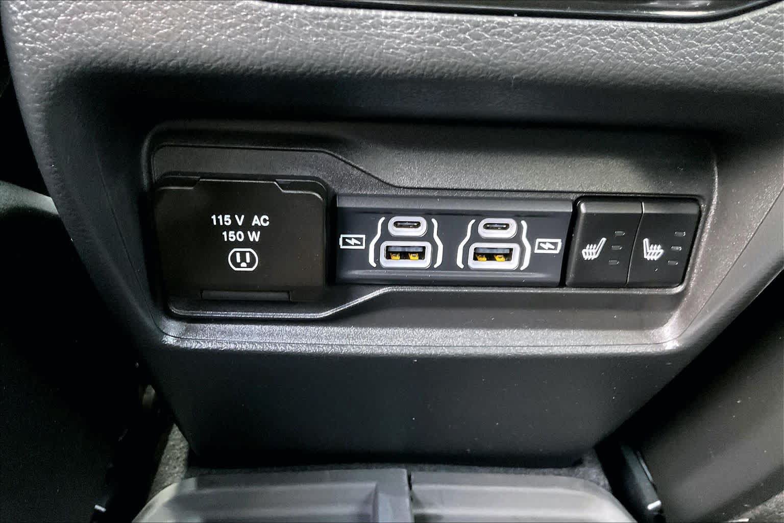Used 2024 Jeep Grand Cherokee Overland w/ Luxury Tech Group IV AWD/4WD image 31