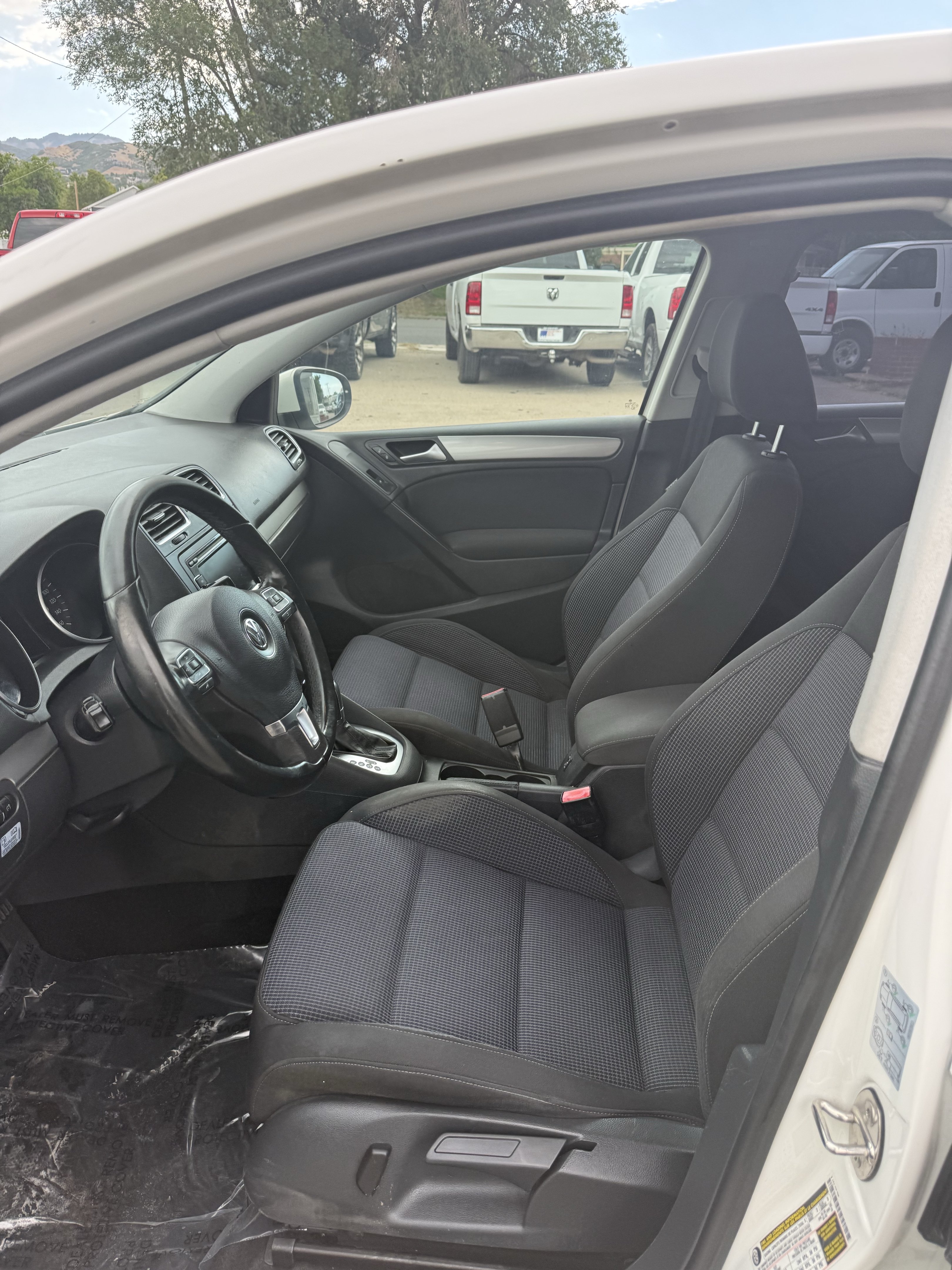 Used 2013 Volkswagen Golf TDI FWD image 12