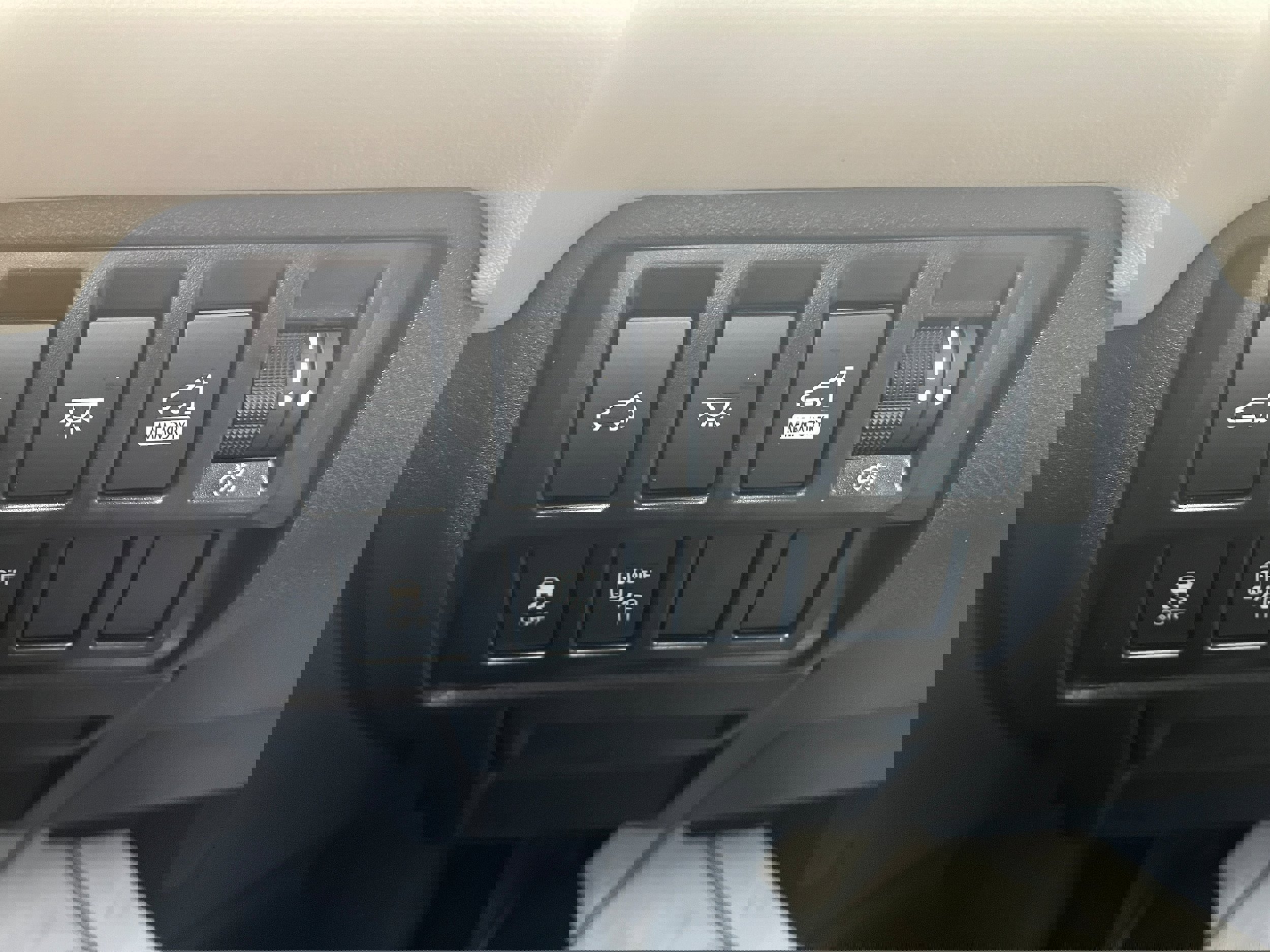 Used 2020 Subaru Ascent Limited image 21