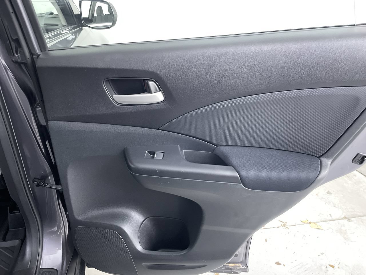 Used 2016 Honda CR-V LX image 21