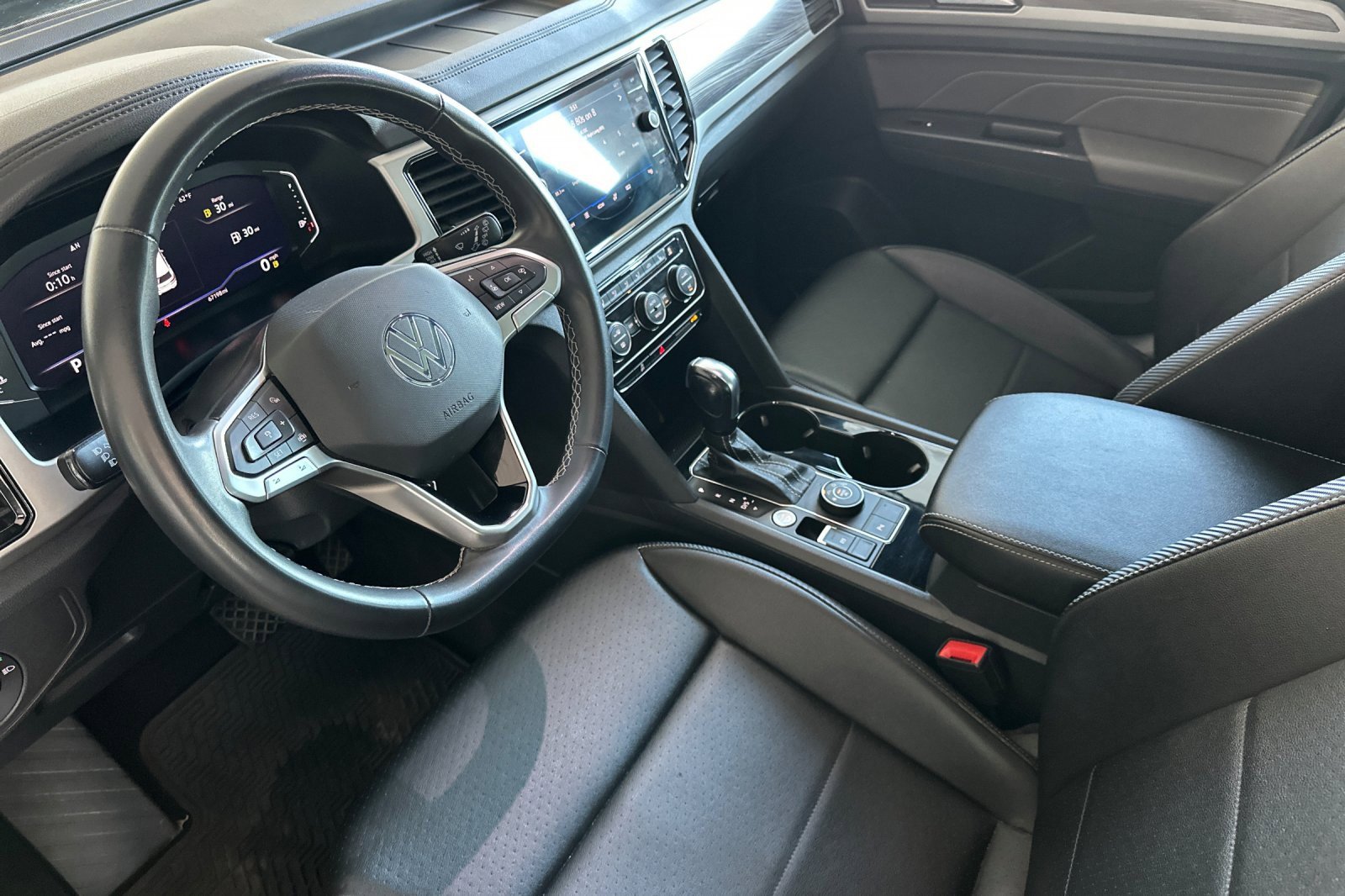 Used 2022 Volkswagen Atlas Cross Sport SE image 10