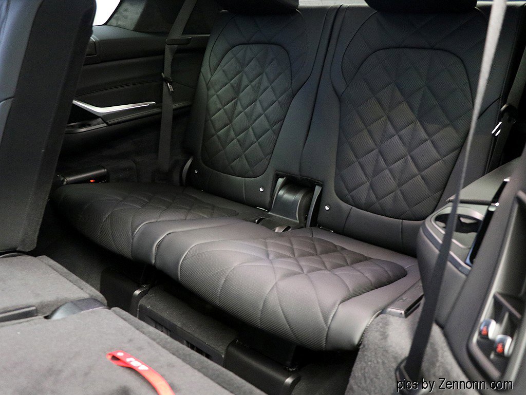 Used 2026 BMW X7 xDrive40i w/ M Sport Package image 13