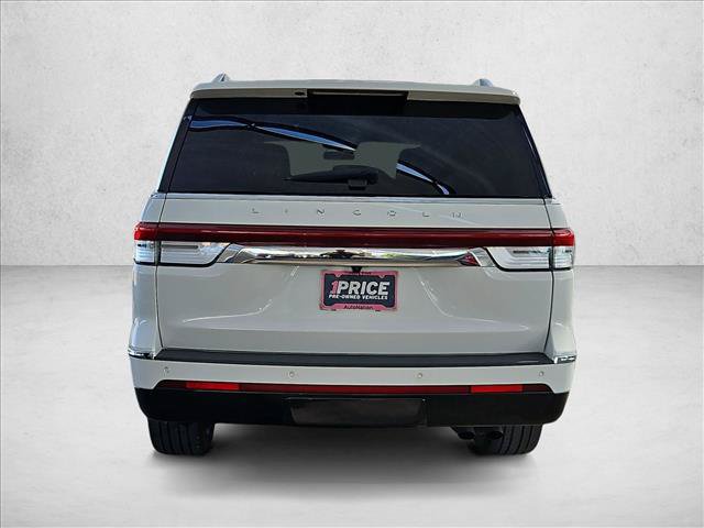 Used 2024 Lincoln Navigator Reserve AWD/4WD image 8