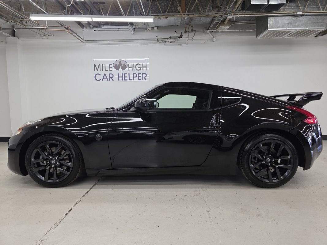 Used 2017 Nissan 370Z Coupe RWD image 13