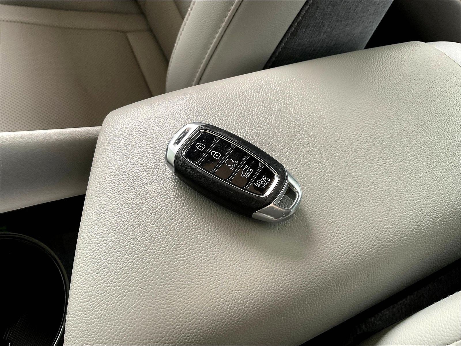 Used 2023 Hyundai Elantra Limited FWD image 31