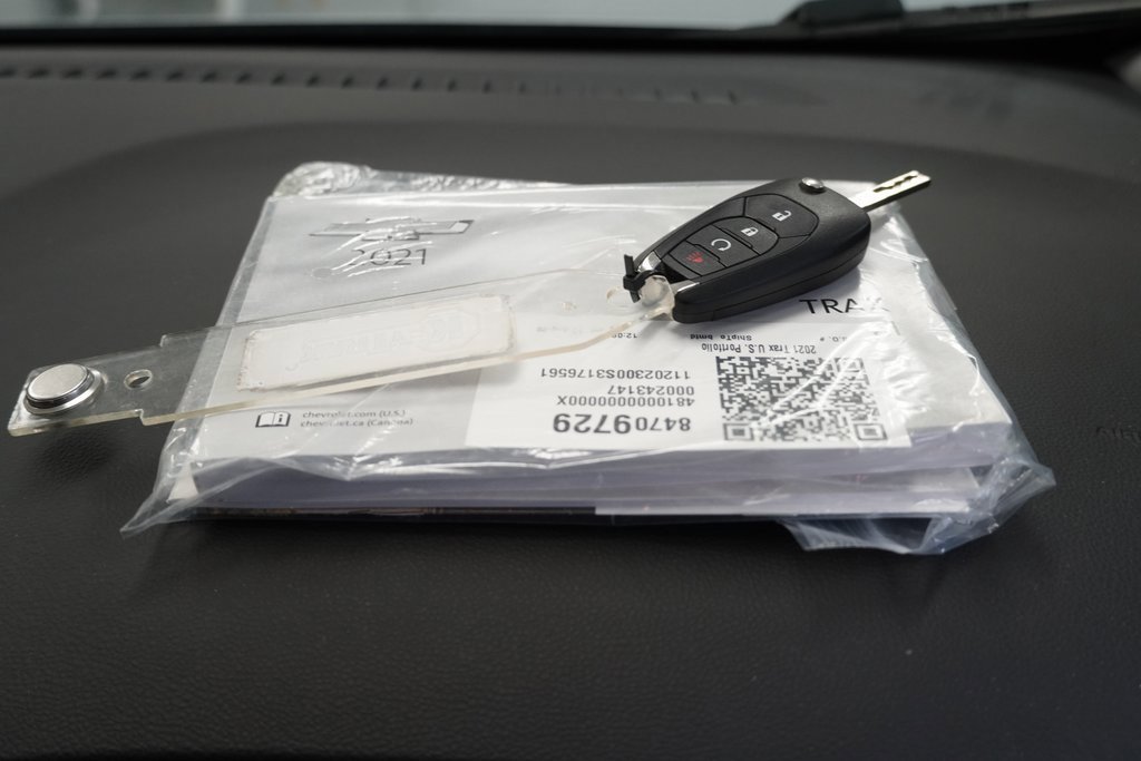 Used 2021 Chevrolet Trax LS image 35