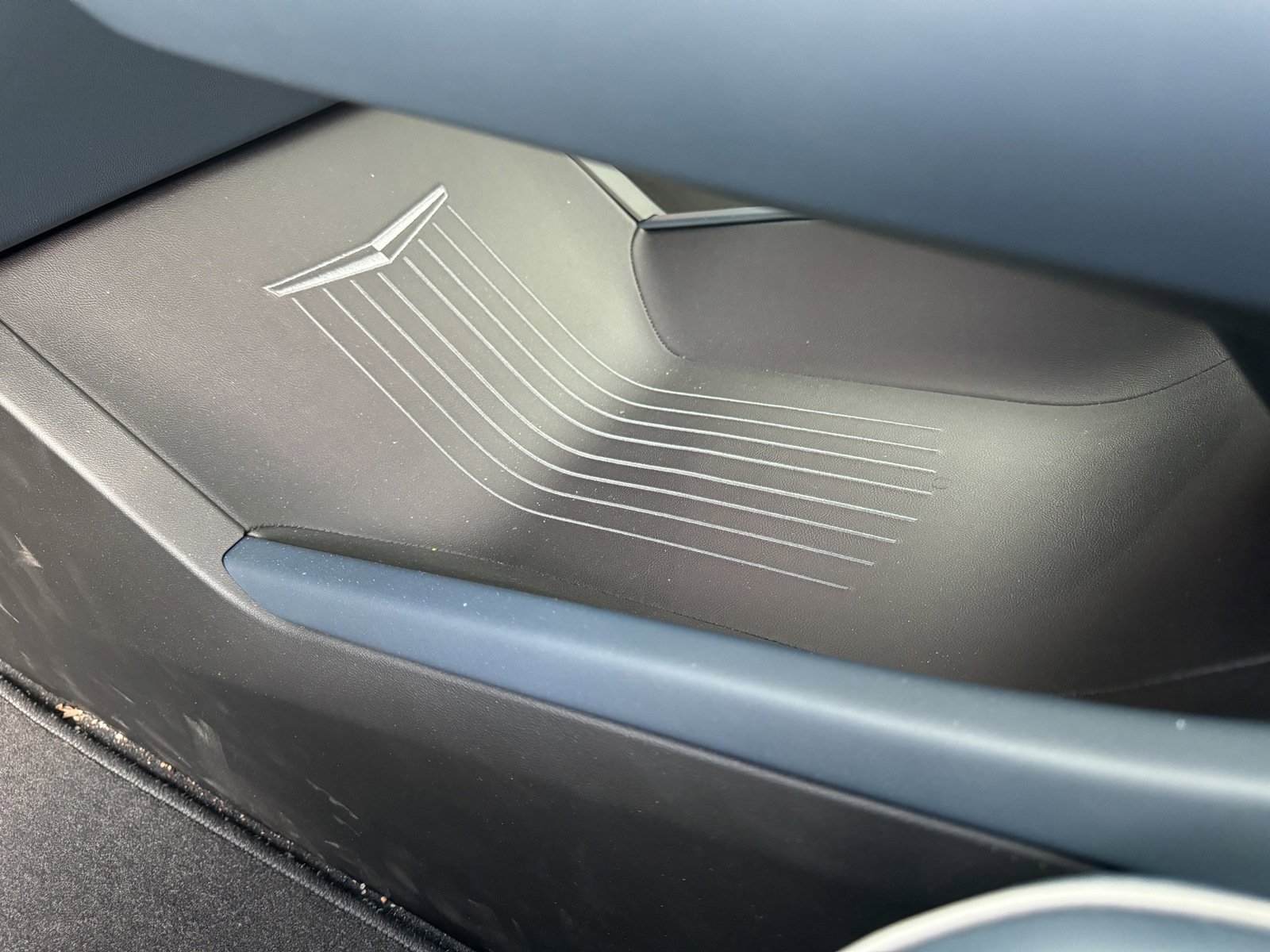 New 2025 Cadillac Escalade IQ Sport 2 image 29