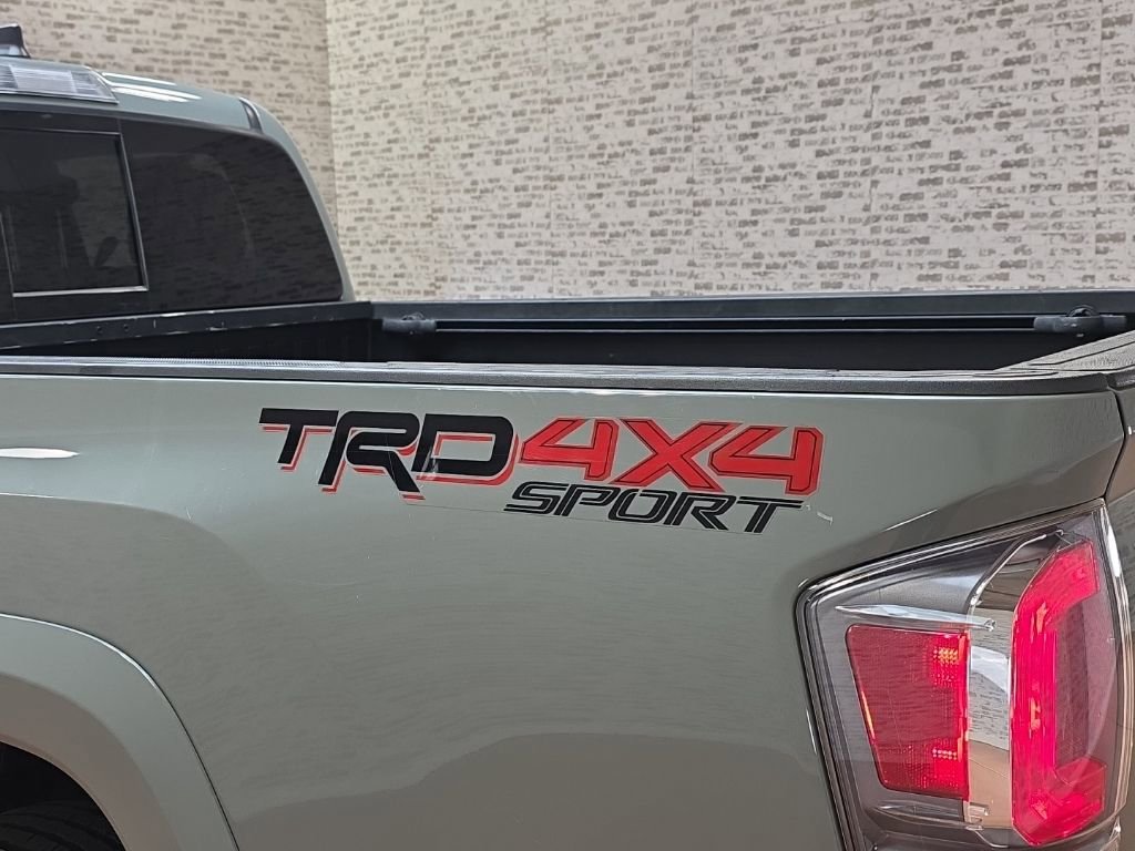 Used 2023 Toyota Tacoma TRD Sport w/ Black Out Package (TMS) image 5