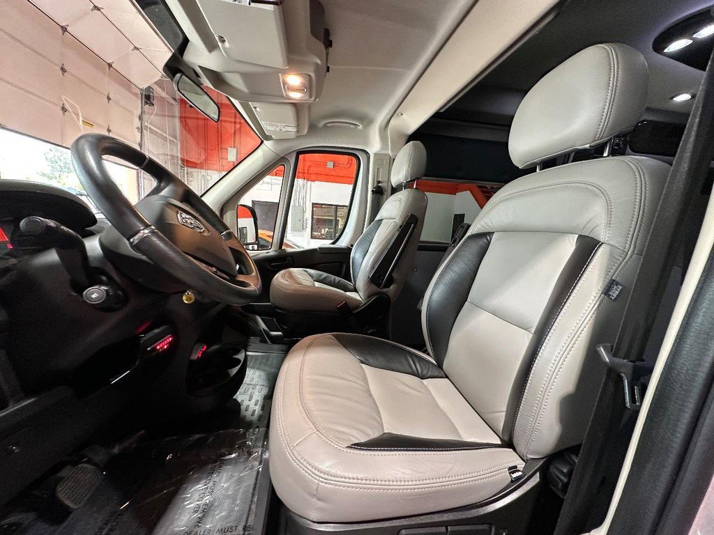 Used 2017 RAM ProMaster 2500 w/ Premium Appearance Group image 9