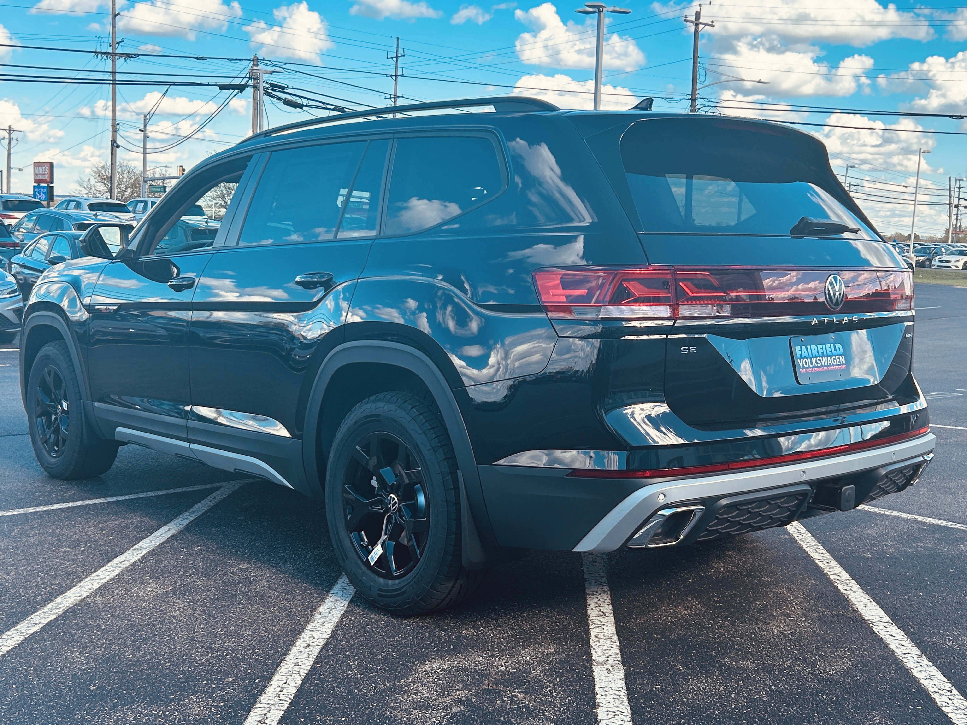 New 2026 Volkswagen Atlas Peak Edition image 5