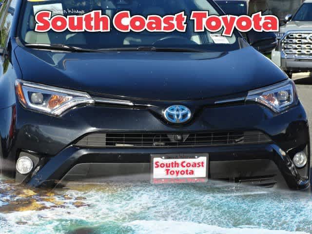Used 2018 Toyota RAV4 Limited w/ Advanced Technology Package AWD/4WD image 4