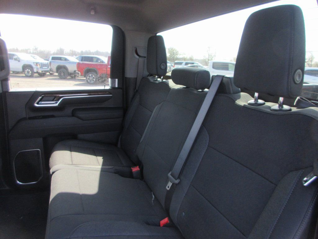 New 2026 GMC Sierra 2500 SLE w/ SLE Value Package; AWD/4WD image 14