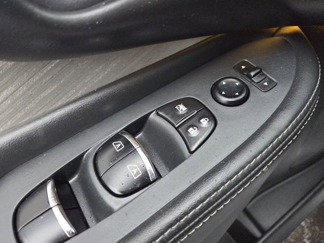 Used 2018 Nissan Murano SL w/ Moonroof Package image 10