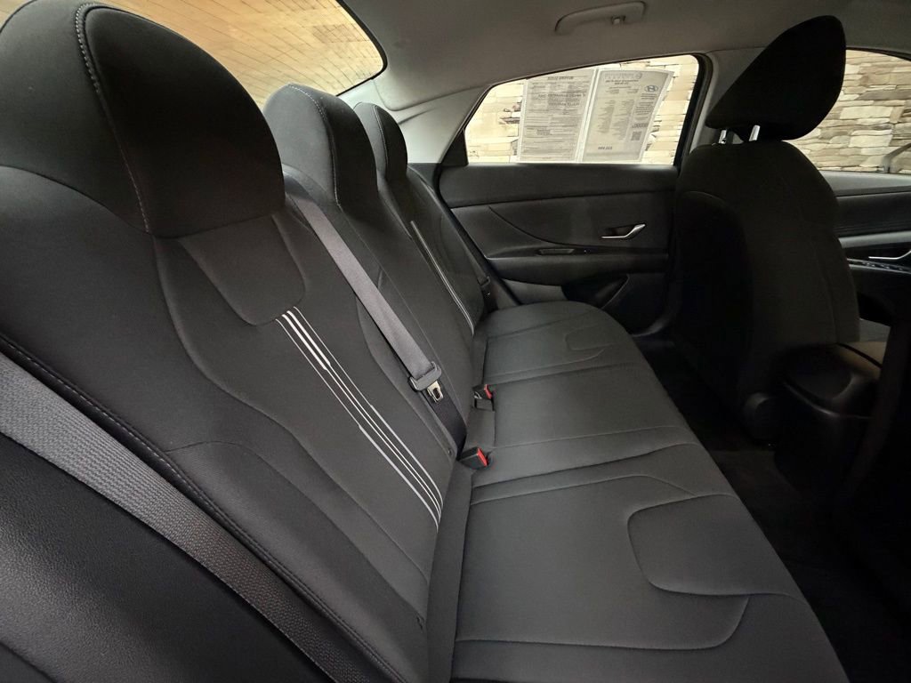 Certified 2023 Hyundai Elantra SEL image 30