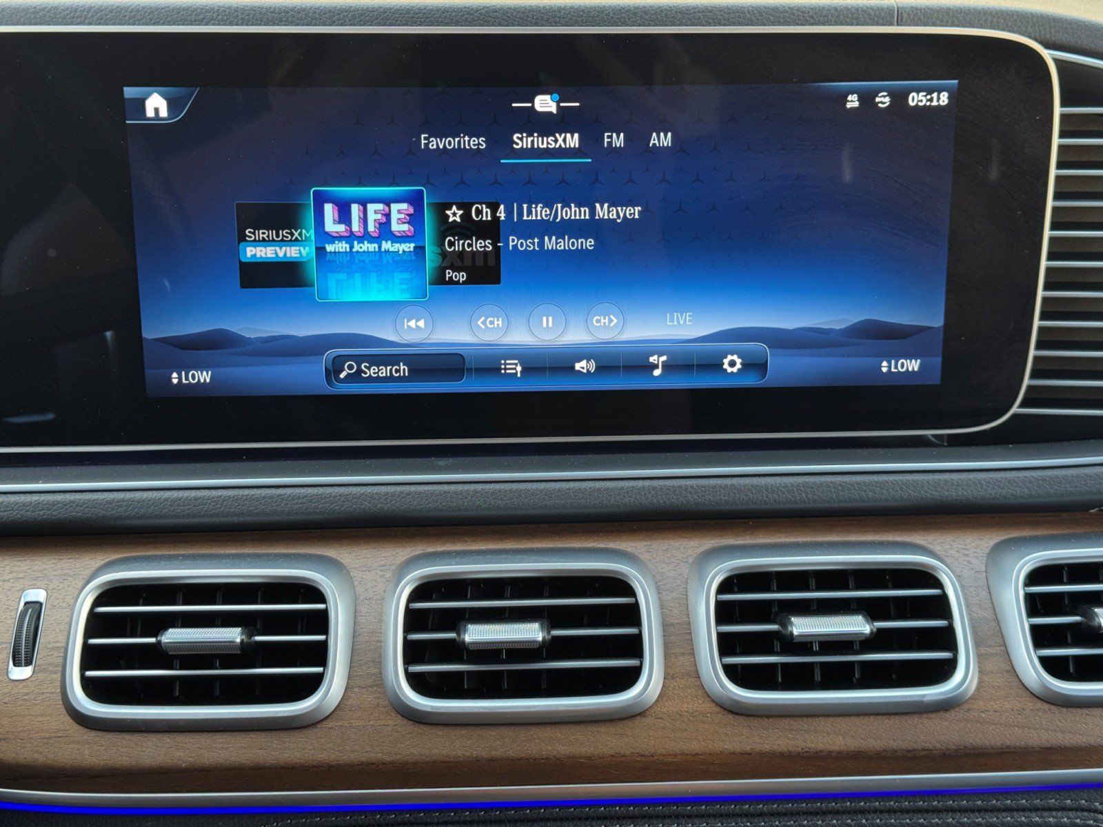Used 2024 Mercedes-Benz GLS 580 4MATIC image 28