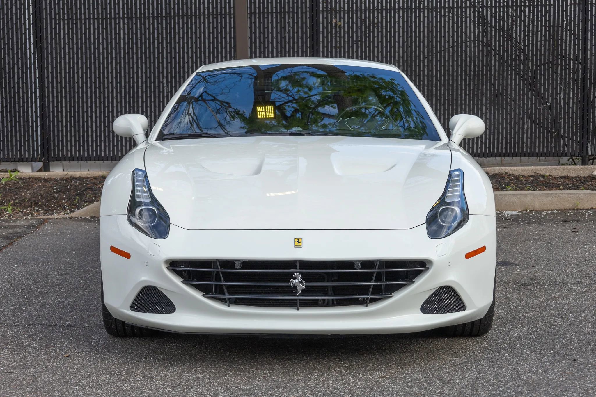 Used 2016 Ferrari California T RWD image 19