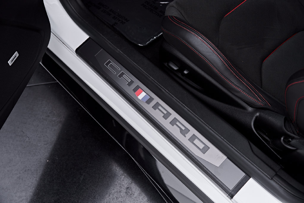 Used 2021 Chevrolet Camaro ZL1 RWD image 48