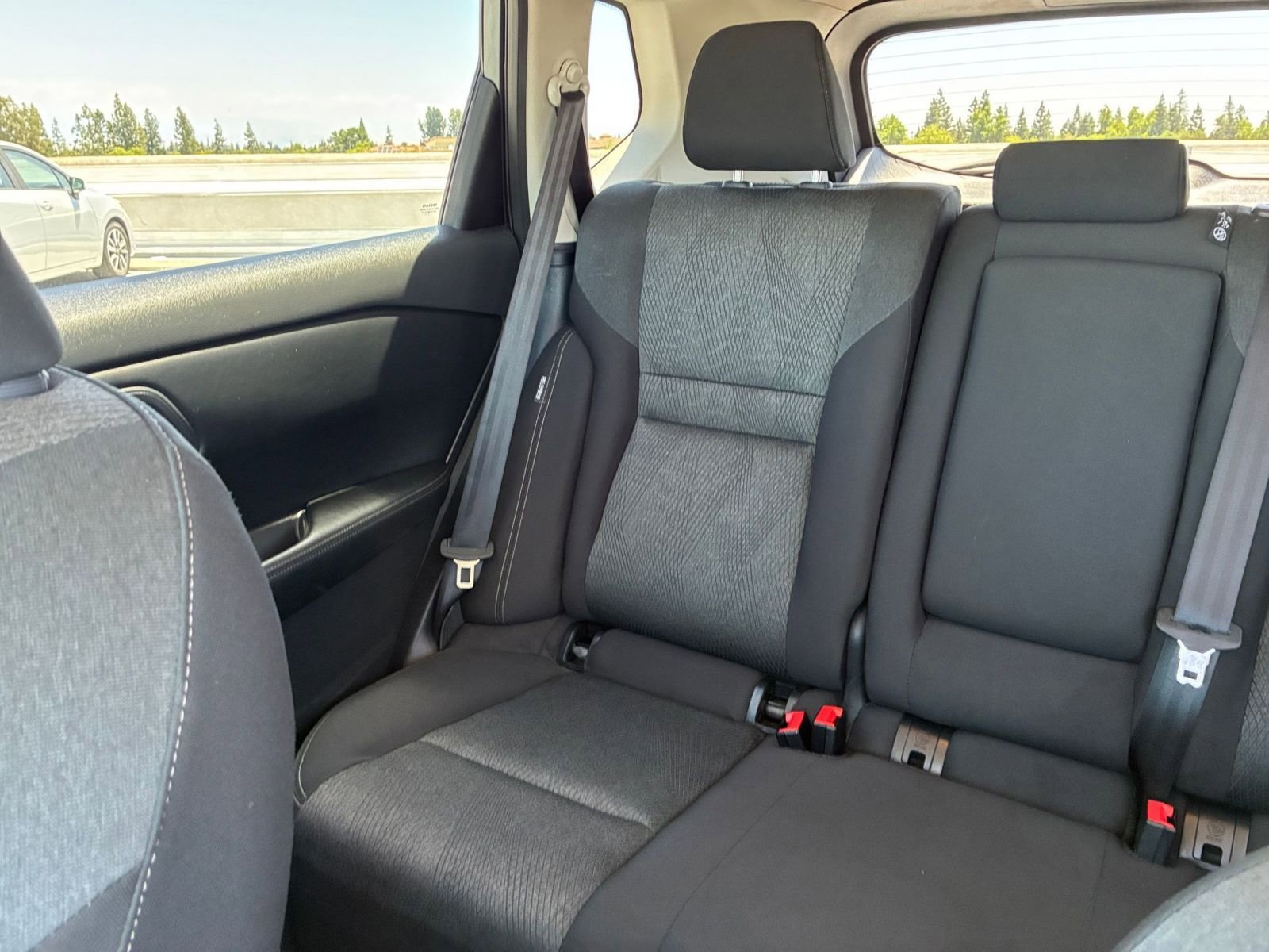 Used 2025 Nissan Rogue SV FWD image 41