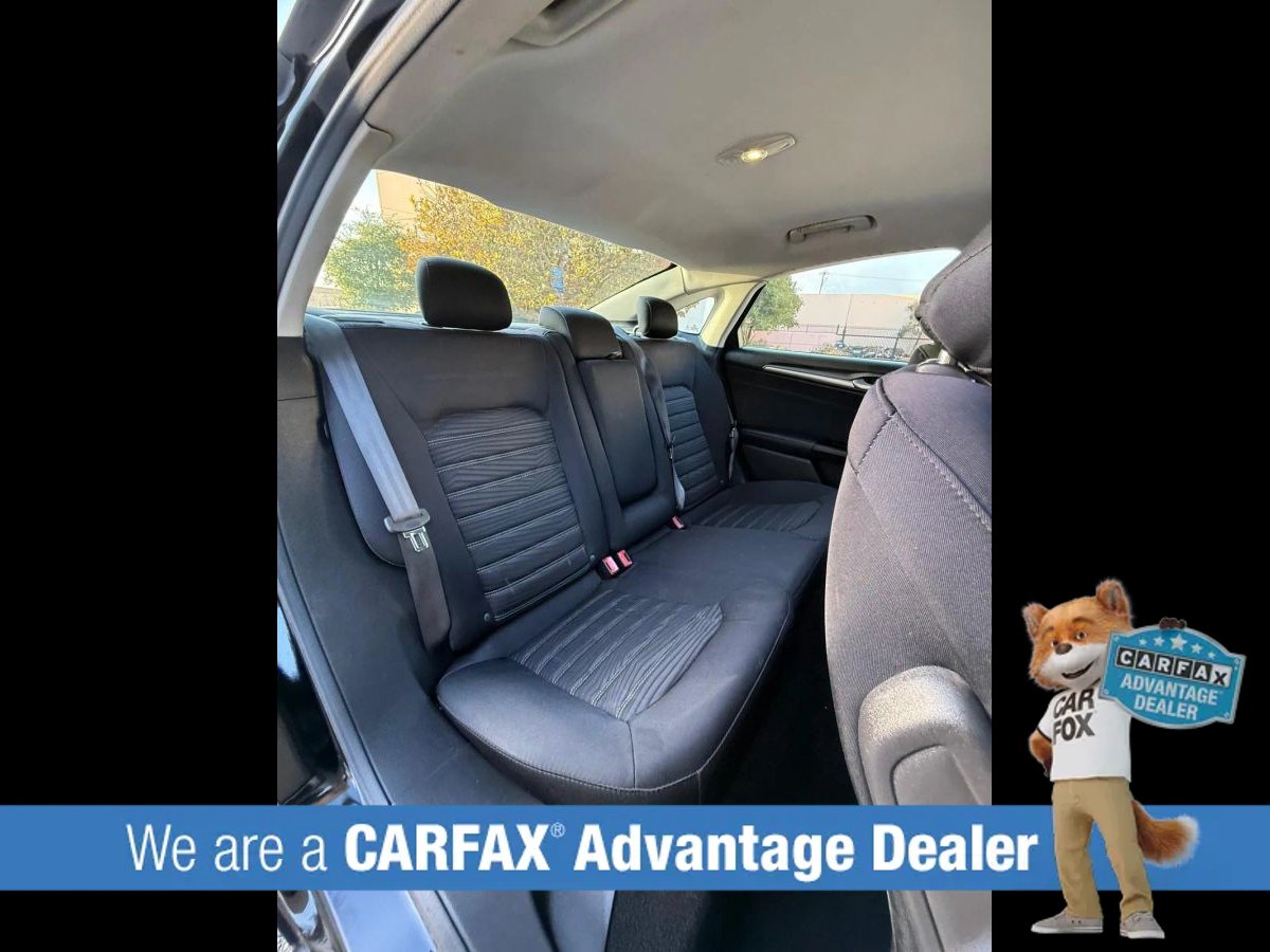 Used 2016 Ford Fusion SE FWD image 41