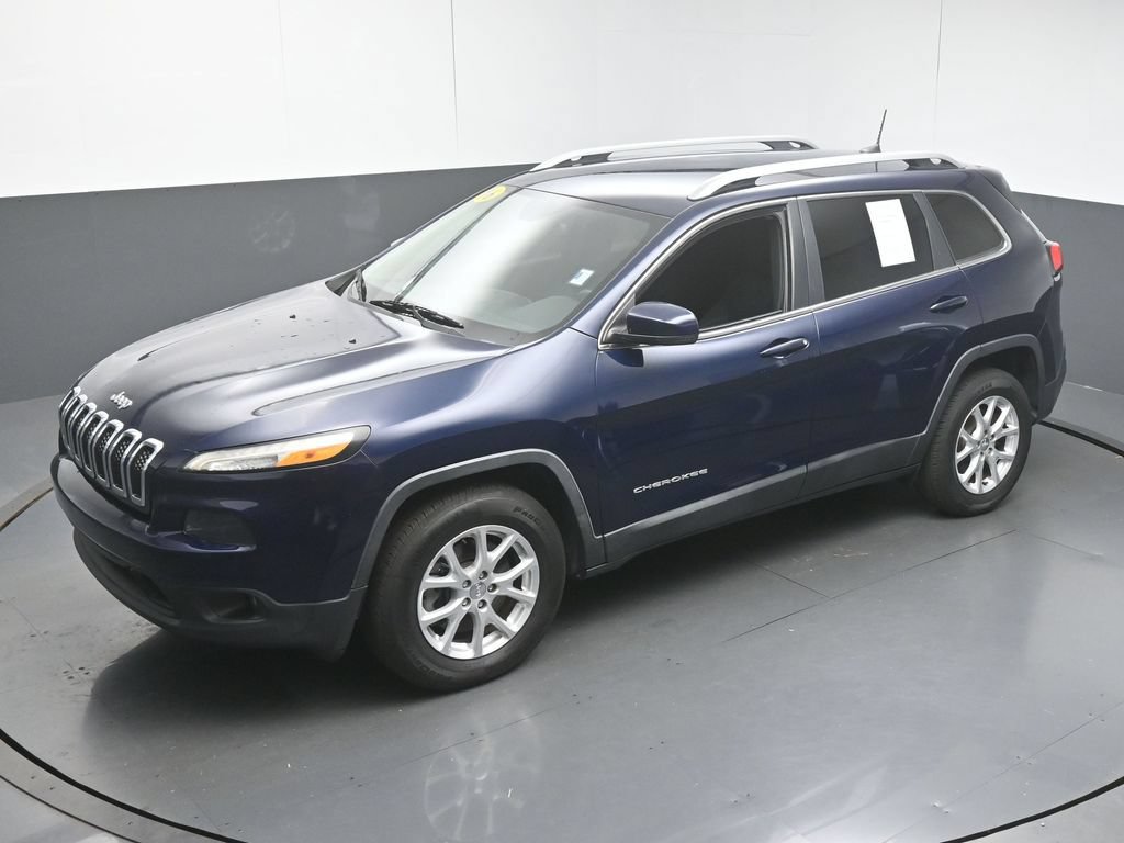 Used 2016 Jeep Cherokee Latitude w/ Safety/Convenience Group AWD/4WD image 26