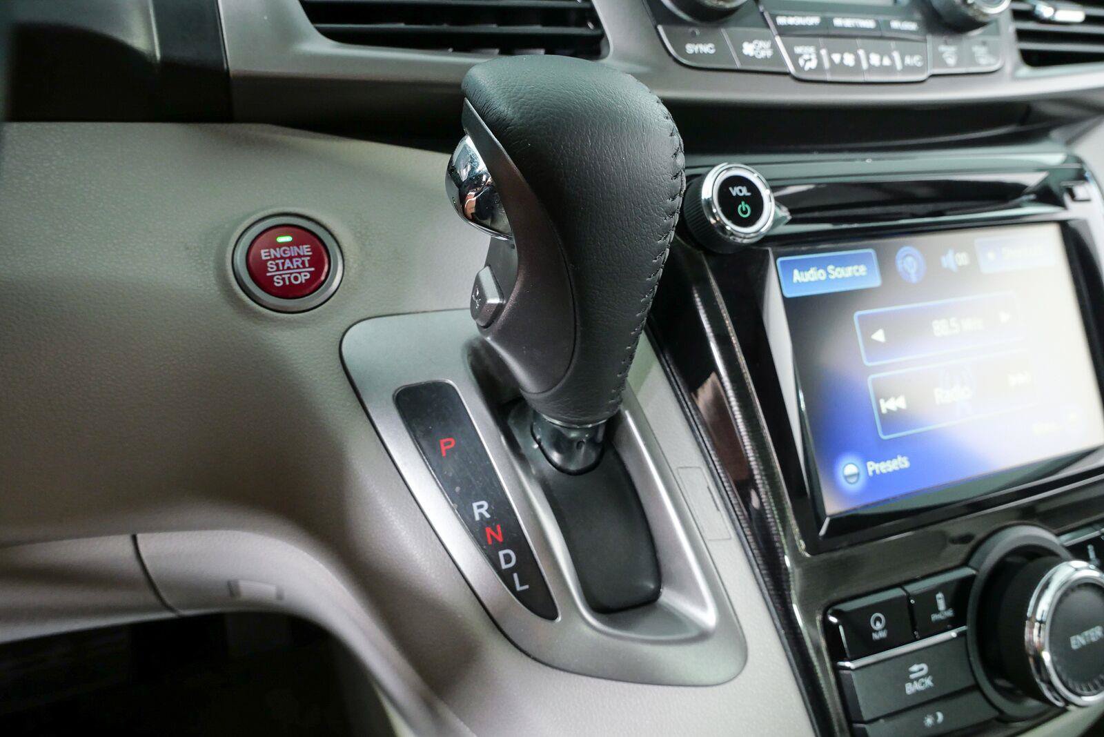Used 2016 Honda Odyssey Touring image 16