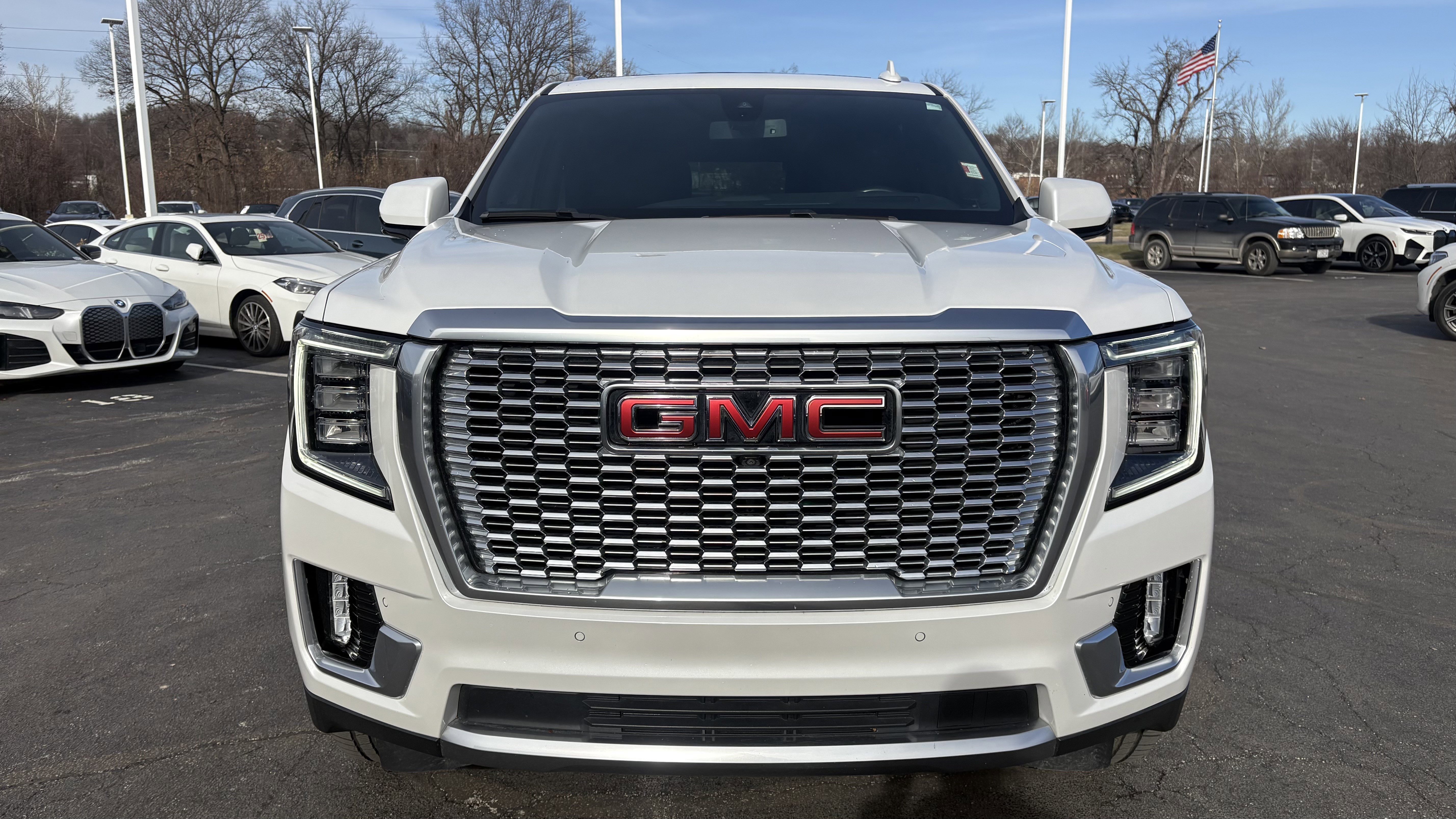 Used 2021 GMC Yukon Denali image 3
