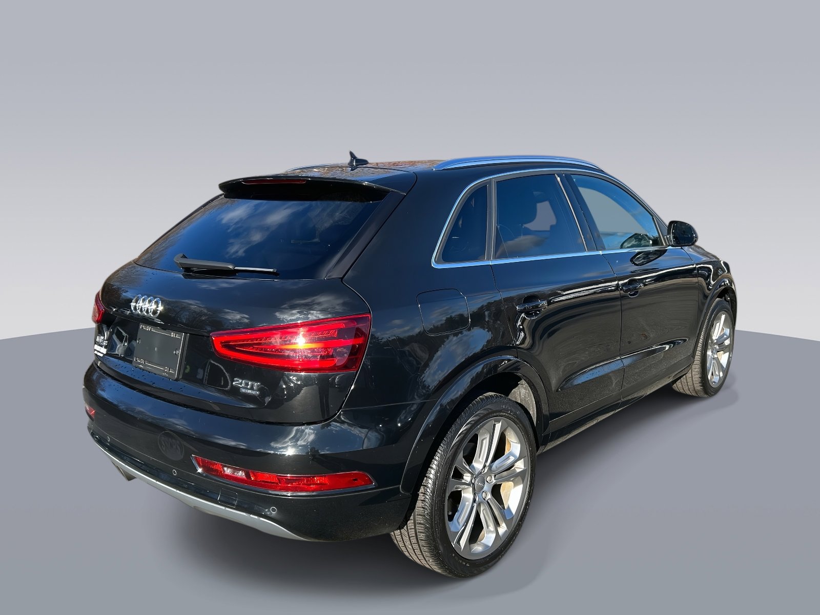 Used 2015 Audi Q3 2.0T Prestige image 3