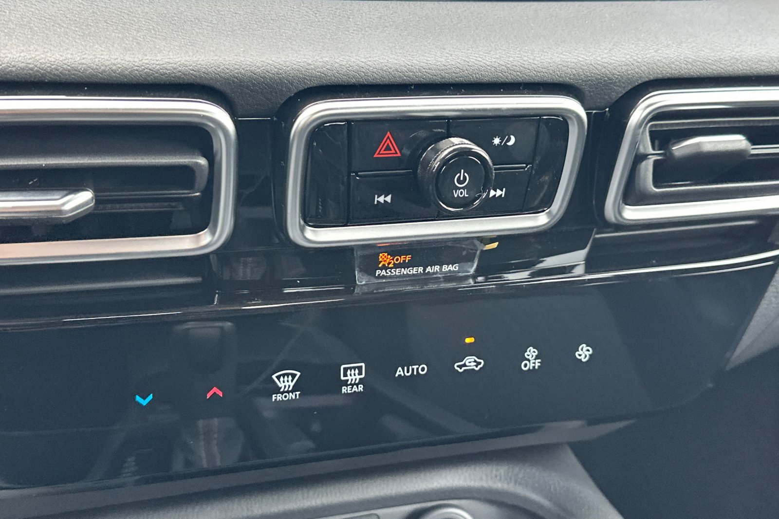 New 2026 Nissan Sentra SV w/ Floor Mat Package FWD image 19